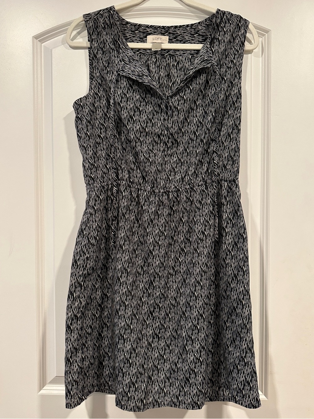LOFT Black & White Printed Sleeveless Midi Dress Elastic Waist Pockets MP